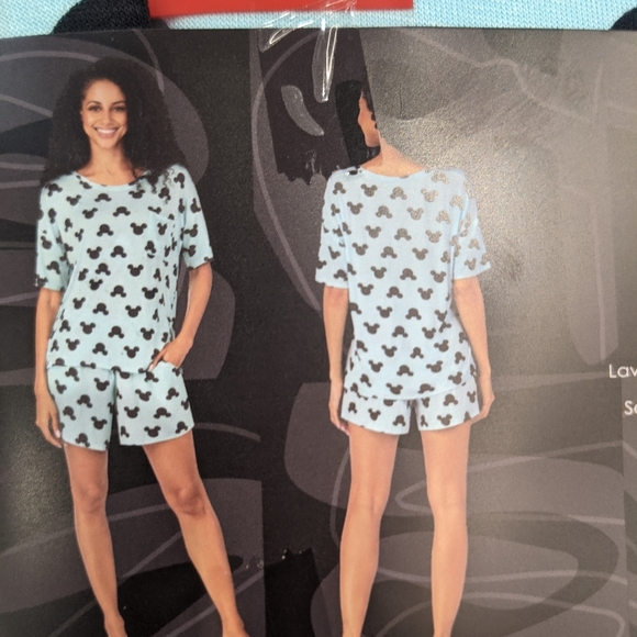 NWT Disney Short Pajama Set with Pockets - Picture 3 of 4